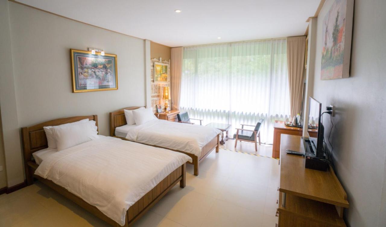 Ban Mai Vintage Hotel Pakchong Exterior photo